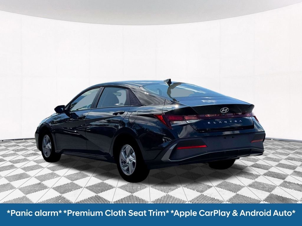 New 2026 Black Hyundai SE image 8
