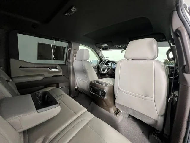 Used 2024 White GMC SLT image 42