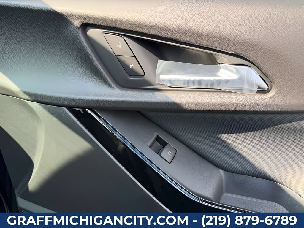 2027 Chevrolet Equinox LT - Photo 31