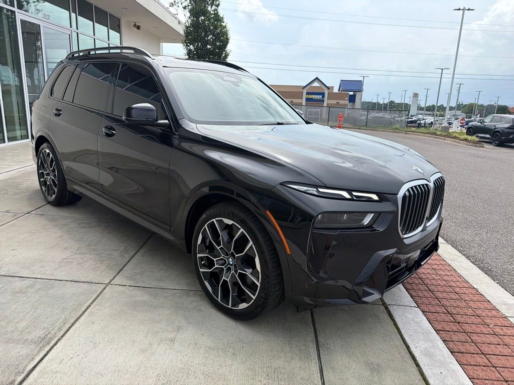 Used 2025 Black Sapphire Metallic BMW xDrive40i image 8