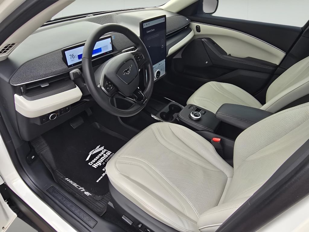 Used 2024 Star White Metallic Tri-Coat Ford Premium image 22