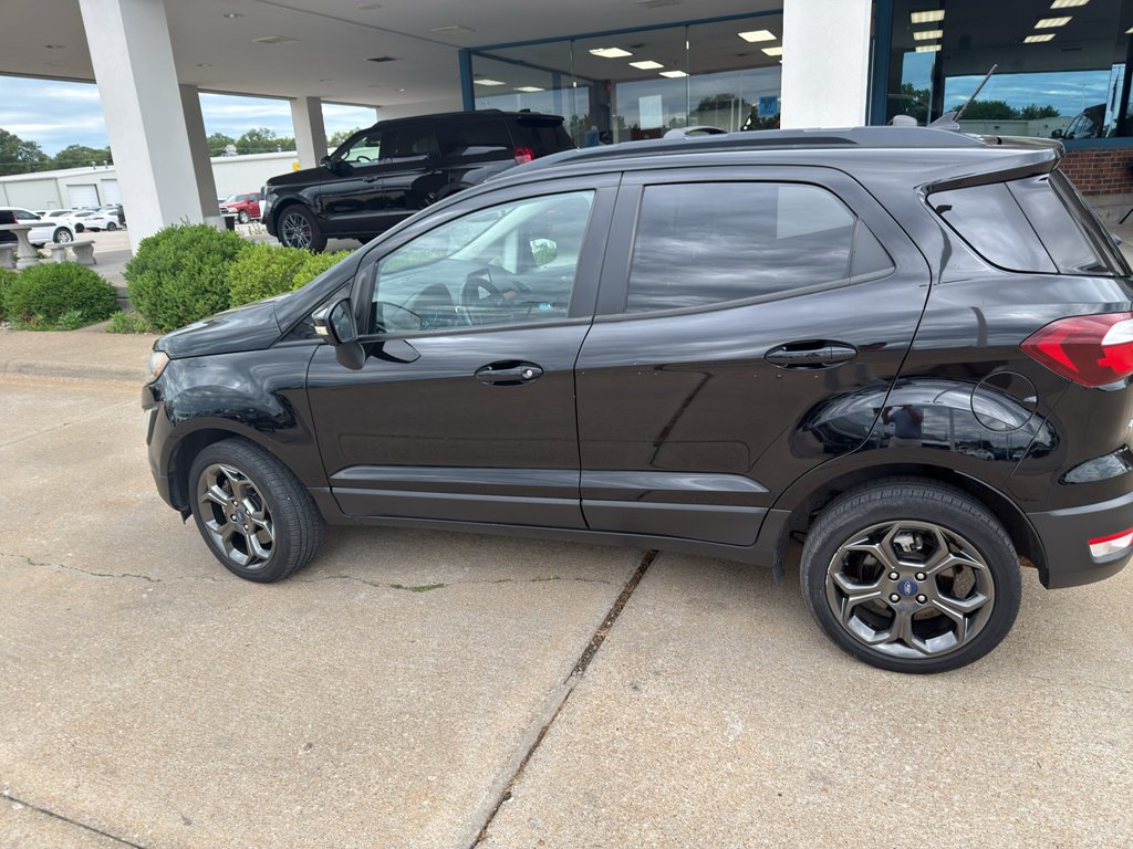 Used 2018 Shadow Black Ford SES image 10