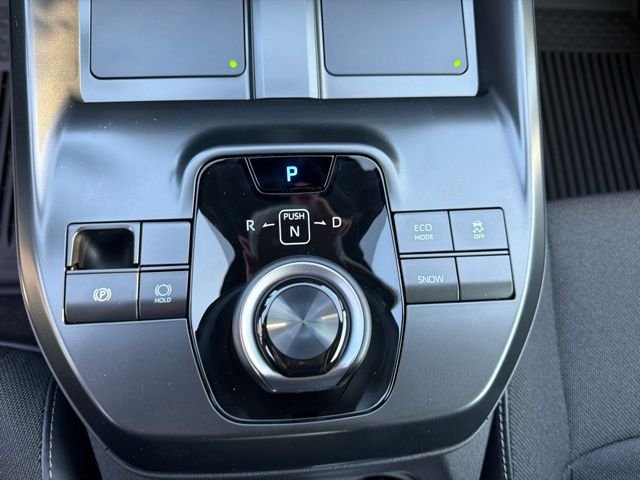 New 2026 Wind Chill Pearl <sup>1</sup> Toyota  SE image 20