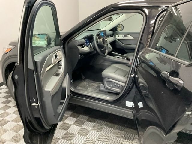 New 2026 Agate Black Metallic Ford Active image 14
