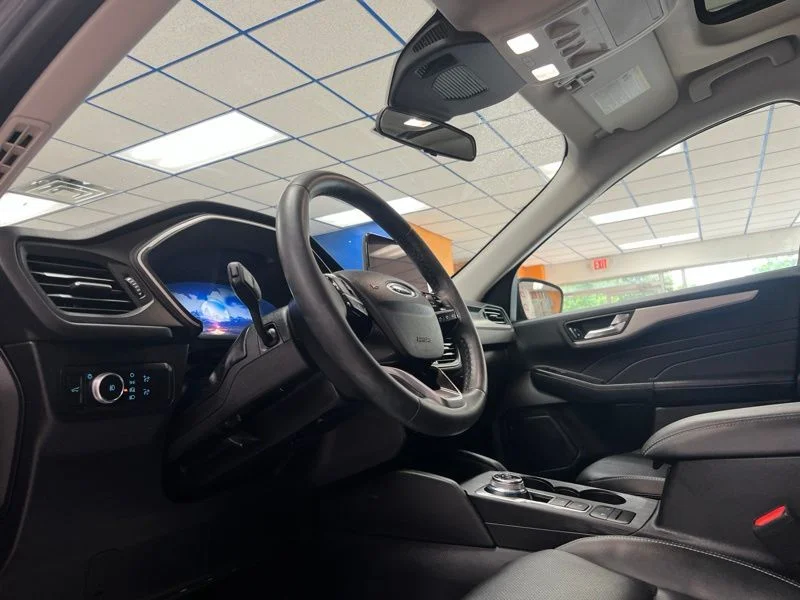 Used 2021 Gray Ford SEL image 21