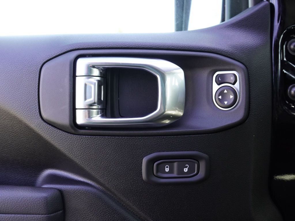 New 2026 Black Clear-Coat Exterior Paint Jeep Willys image 10