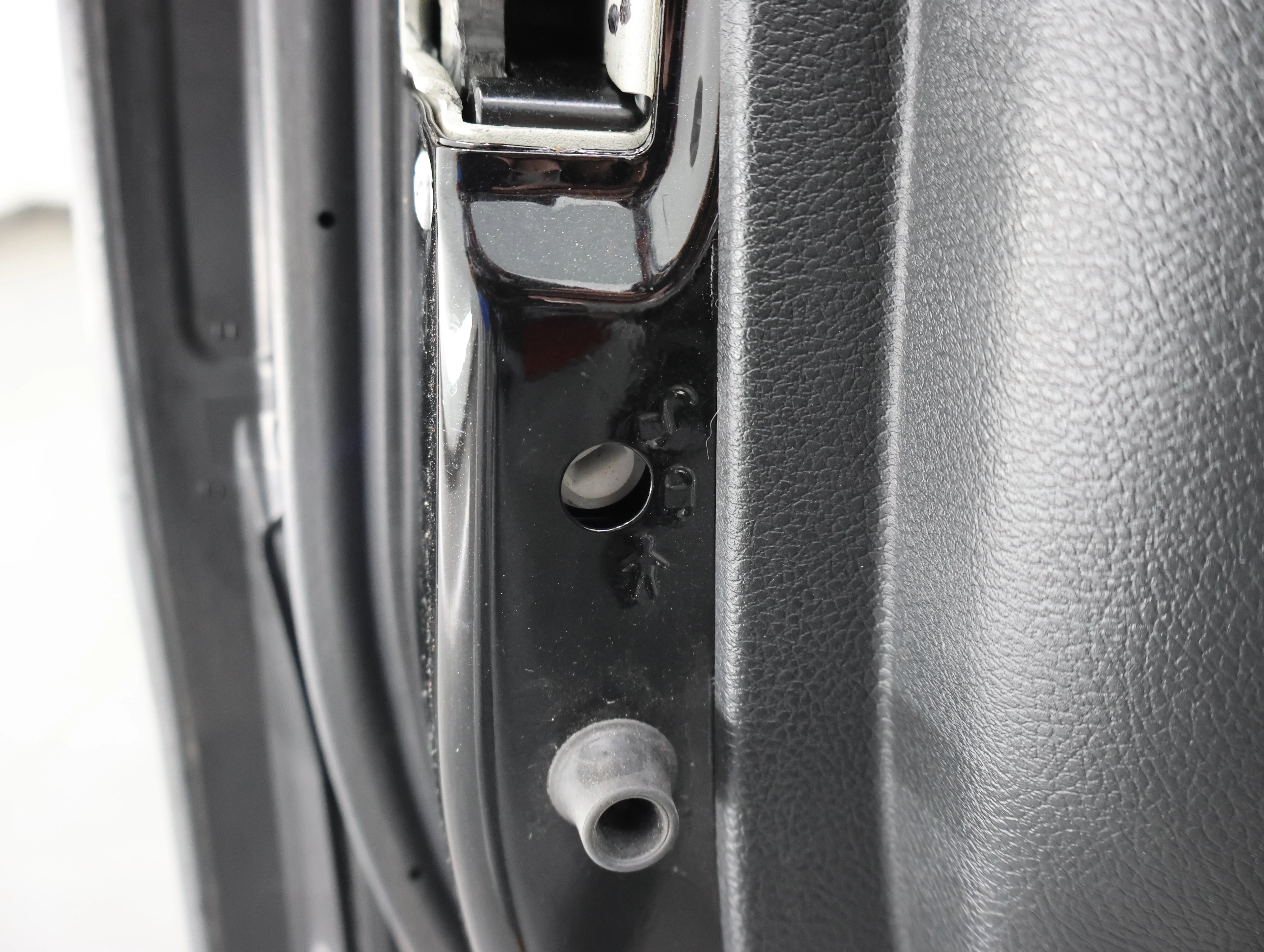Used 2021 Diamond Black Crystal Pearlcoat Ram Laramie image 37