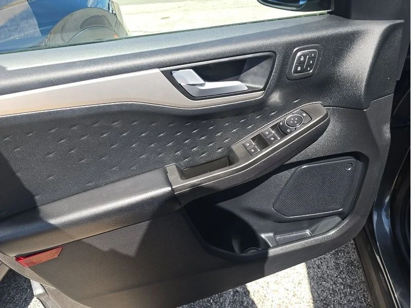 Used 2020 Magnetic Metallic Ford SEL image 28