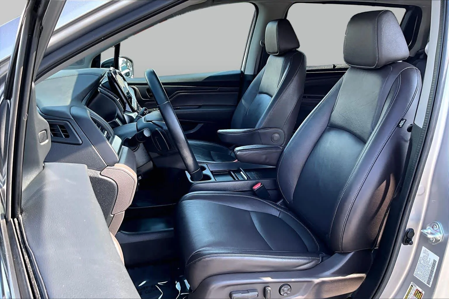 Used 2023 Lunar Silver Metallic Honda EX-L image 8
