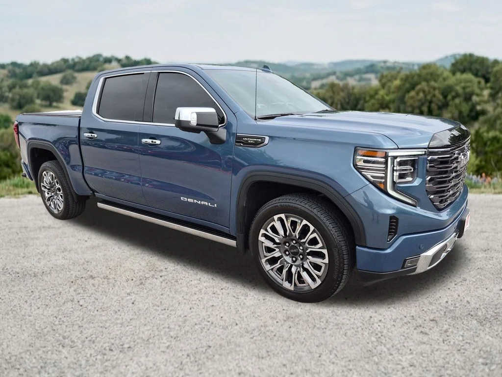 Used 2025 Blue GMC Denali Ultimate image 1