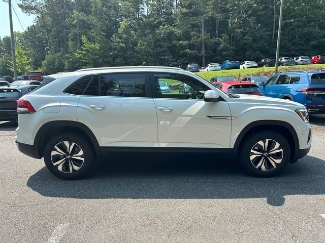 New 2026 Opal White Pearl Volkswagen 2.0T SE image 4