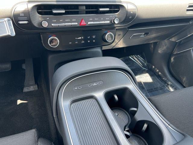 New 2026 White Hyundai SE FWD image 20