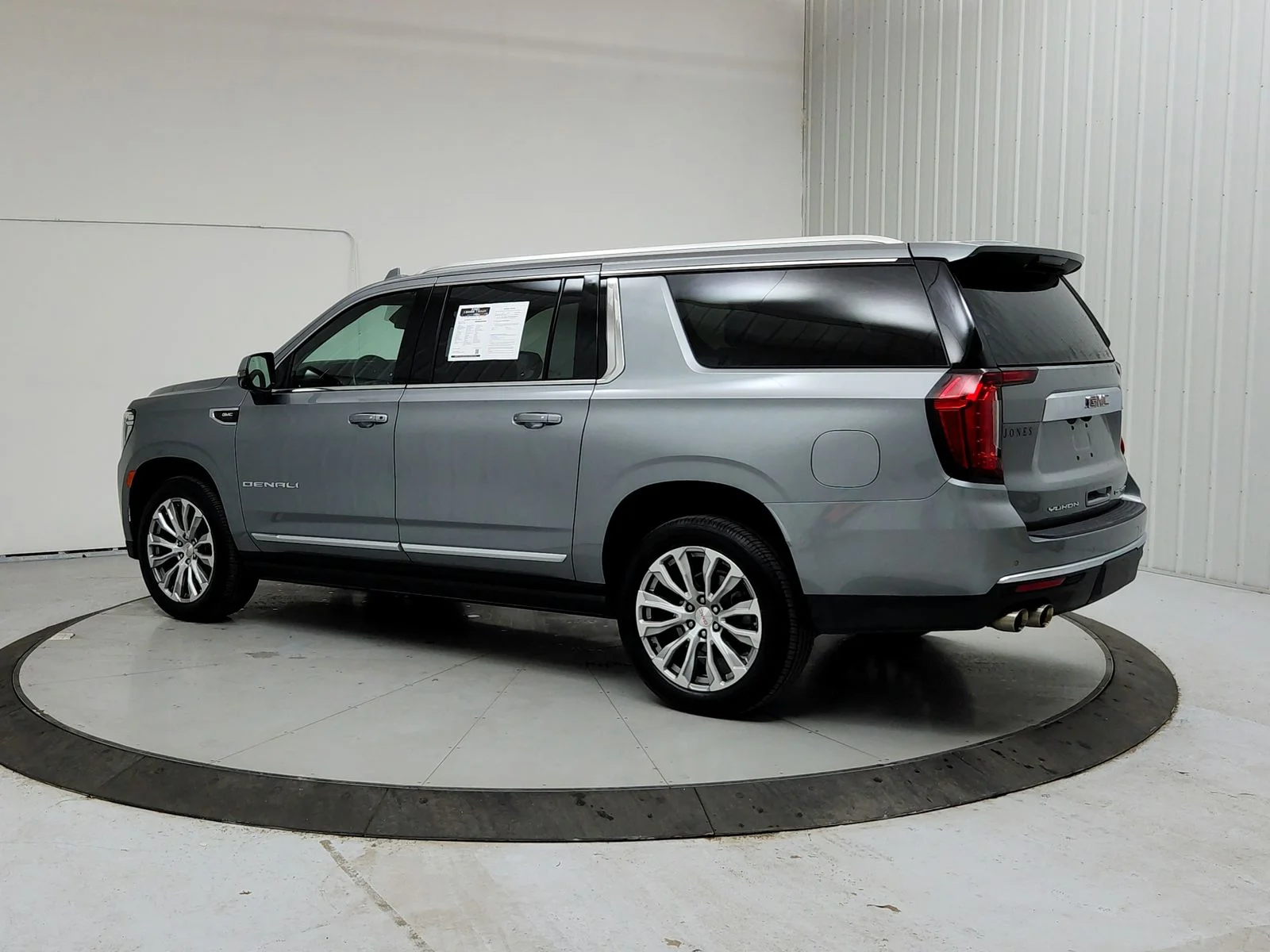 Used 2023 Sterling Metallic GMC Denali image 6