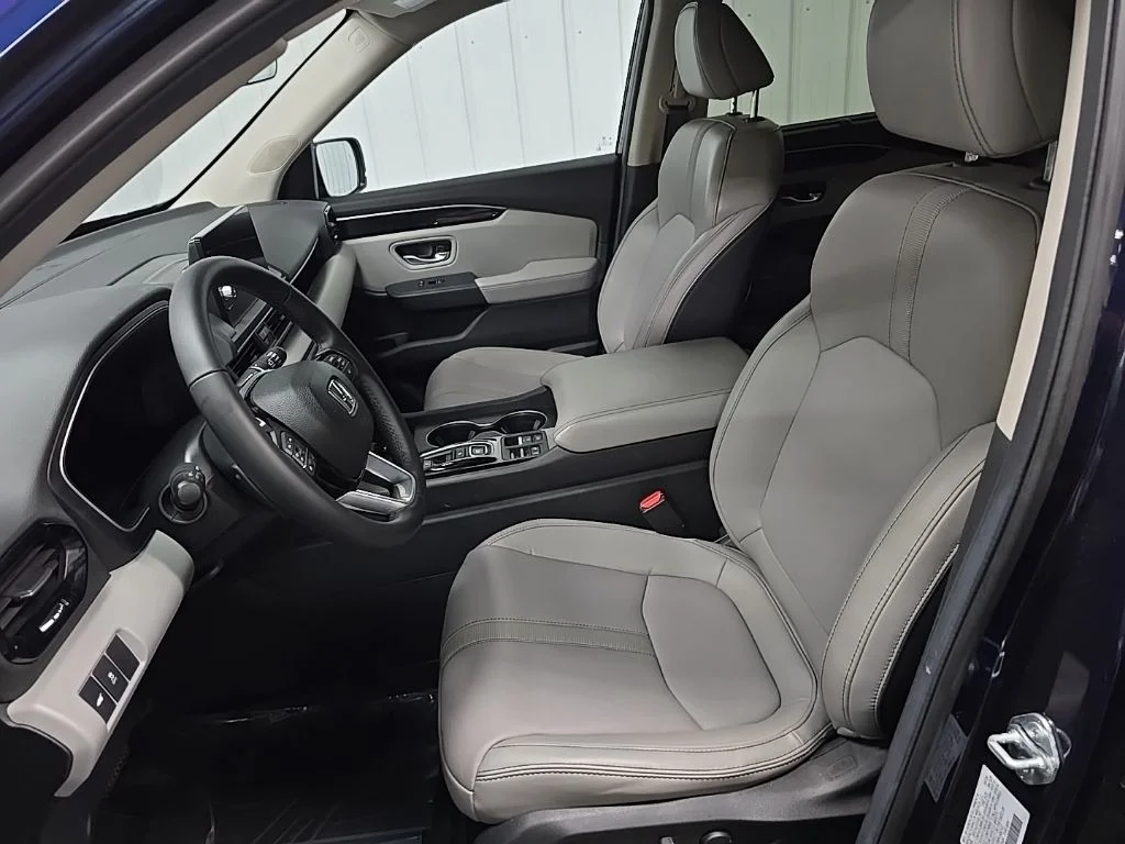 Used 2025 Blue Honda EX-L image 30