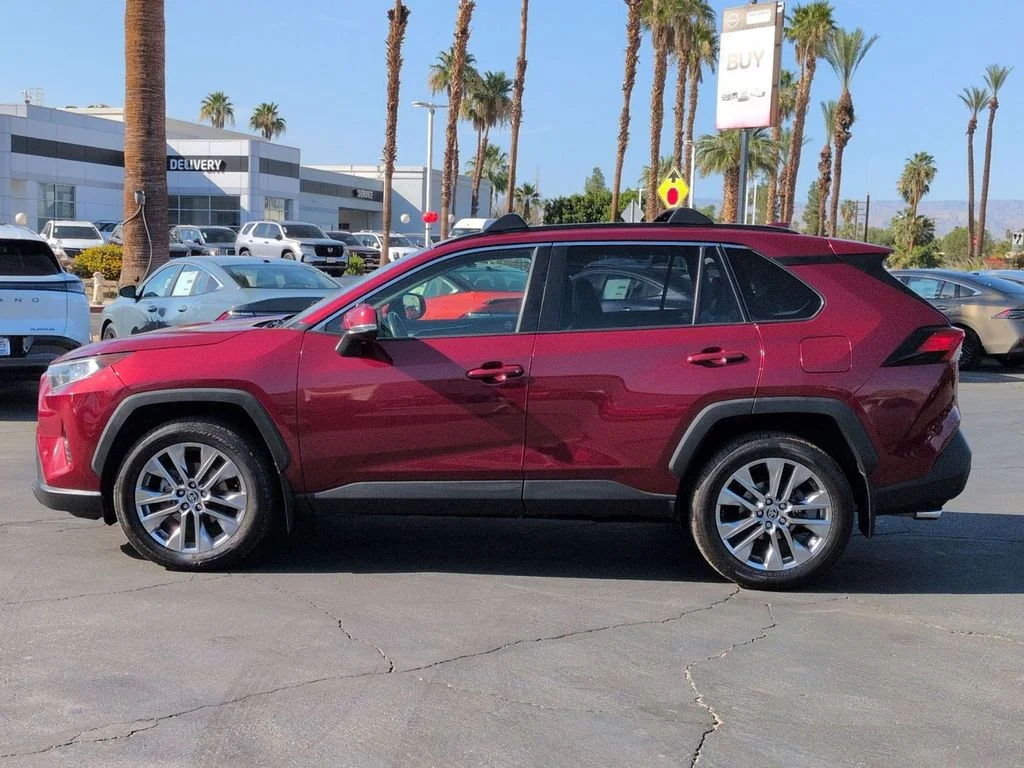 Used 2021 Red Toyota XLE Premium image 3
