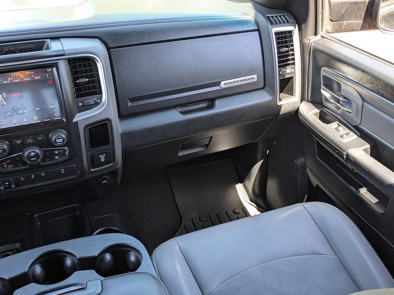Used 2018 Brilliant Black Crystal Pearlcoat Ram Power Wagon image 18