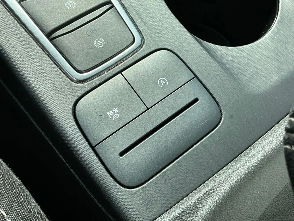 Used 2025 Gray Ford Active image 32