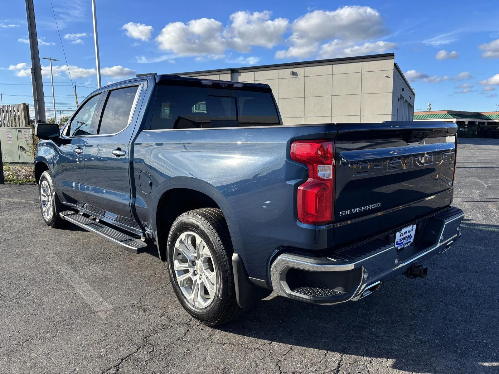 Used 2022 NORTHSKY BLUE METALLIC Chevrolet LTZ image 5