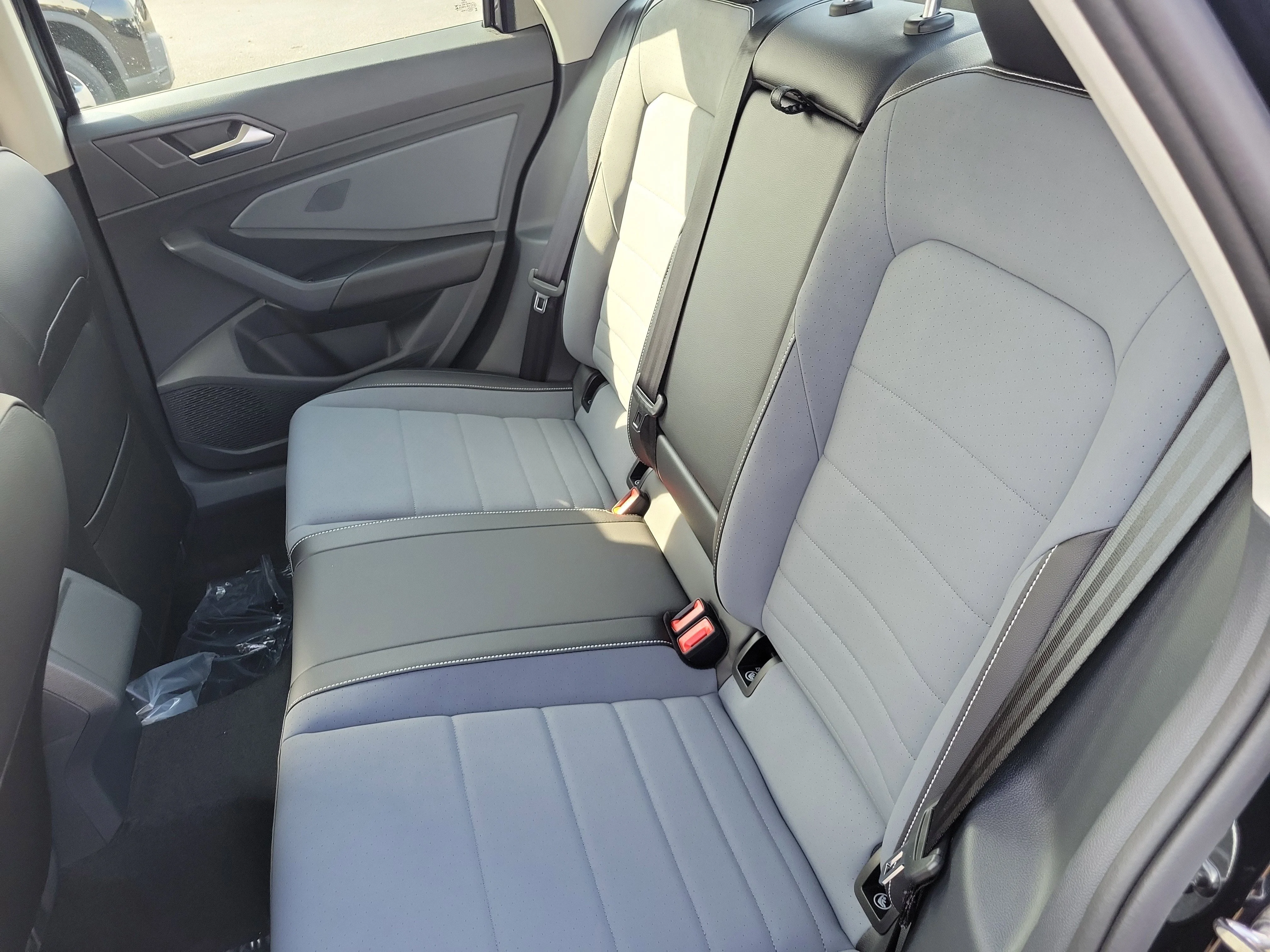 2026 Volkswagen Jetta SE - Photo 14