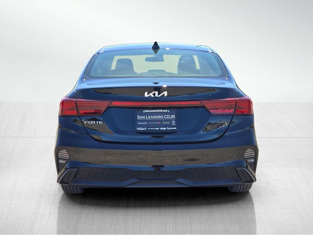 Used 2024 Aurora Black Kia LXS image 8