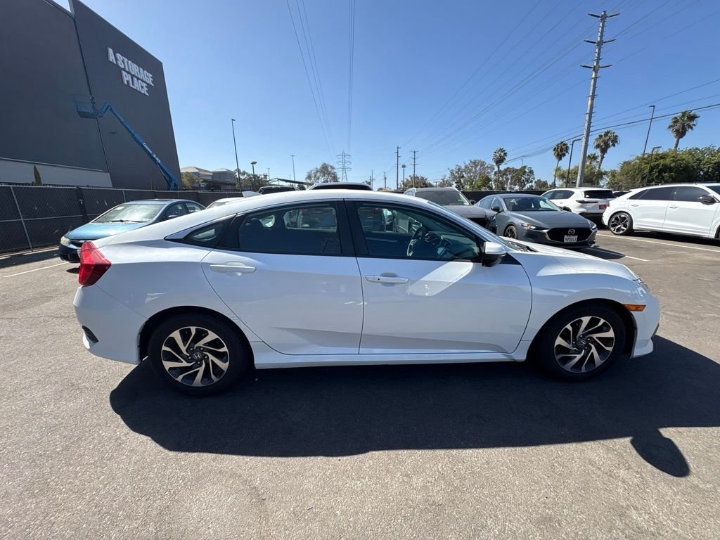 Used 2017  Honda EX image 5