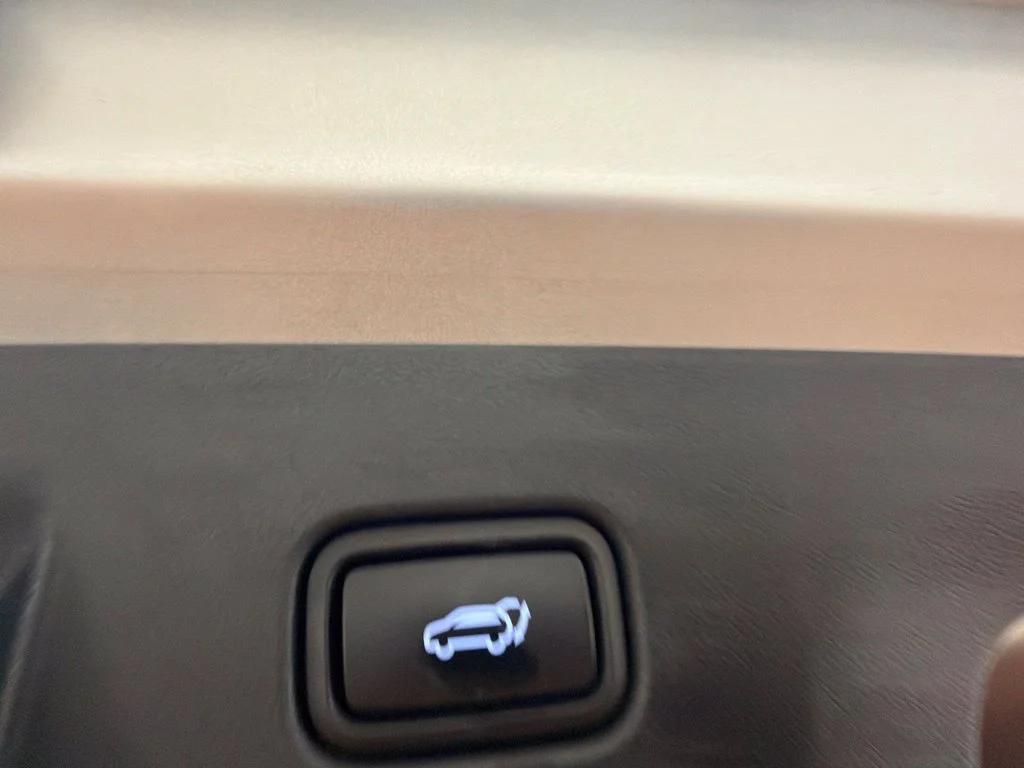 Used 2024 Shimmering Silver Hyundai SEL Convenience image 14