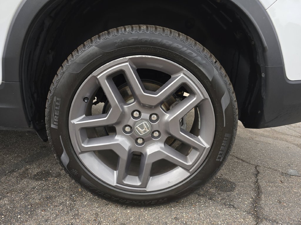 Used 2022 Beige Honda EX-L image 35