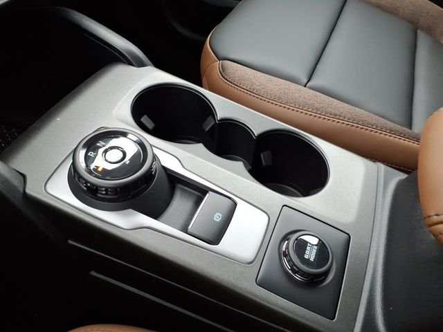 New 2026 Space White Metallic Ford Outer Banks image 29