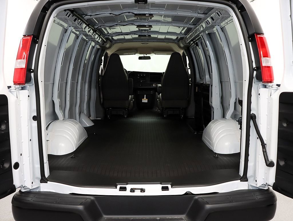 2026 Chevrolet Express Cargo Work Van - Photo 23