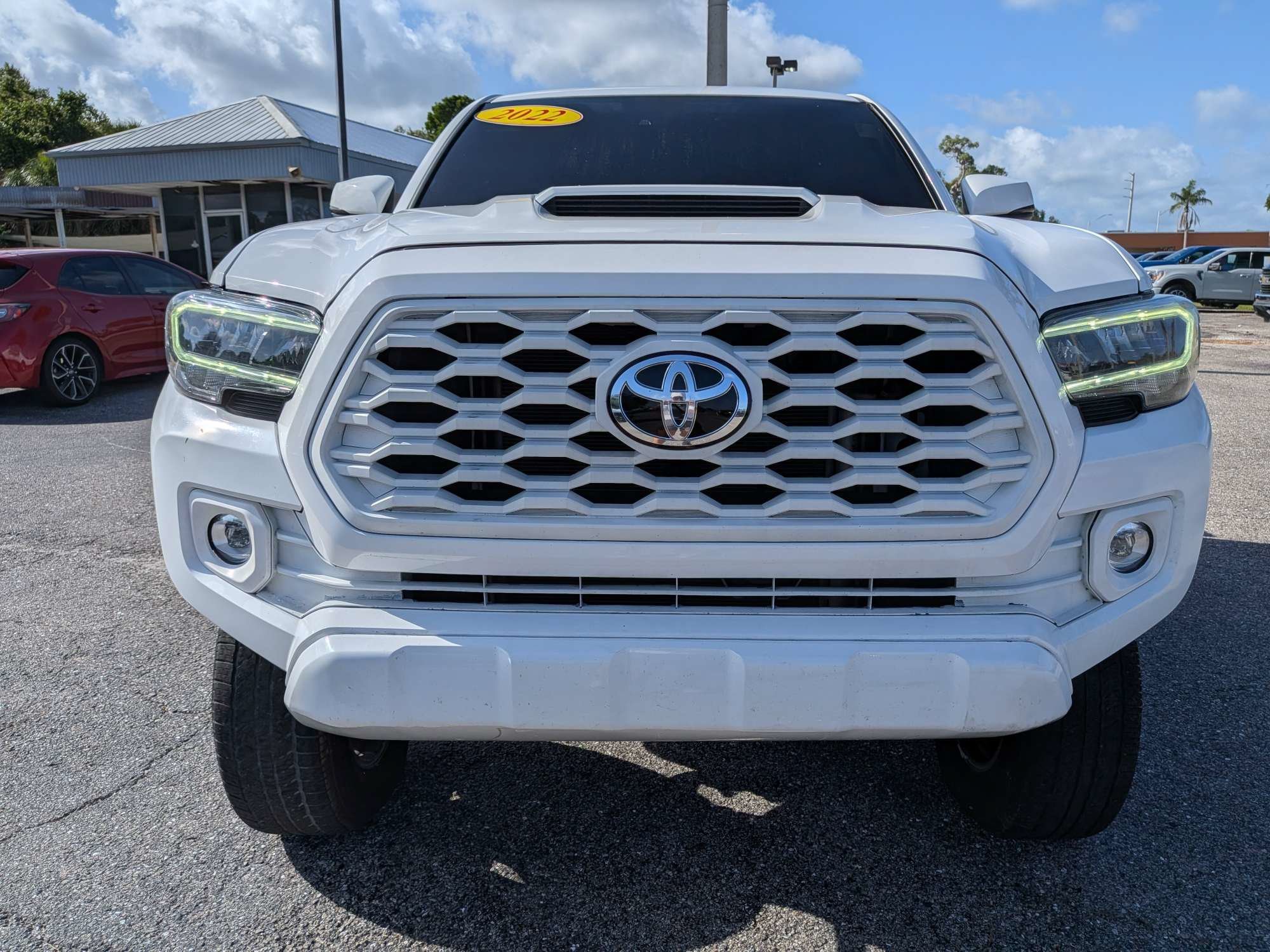 Used 2022  Toyota  image 9
