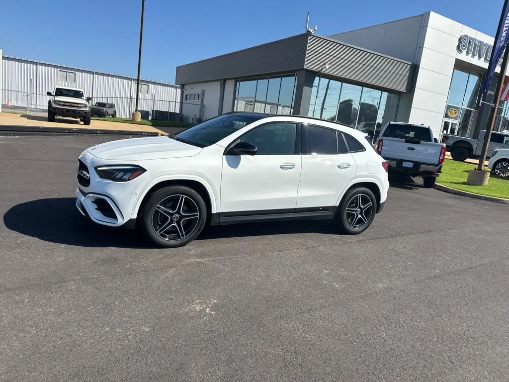 Used 2025  Mercedes-Benz GLA 250 image 7