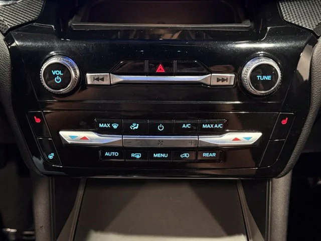 Used 2023 Gray Ford ST-Line image 26