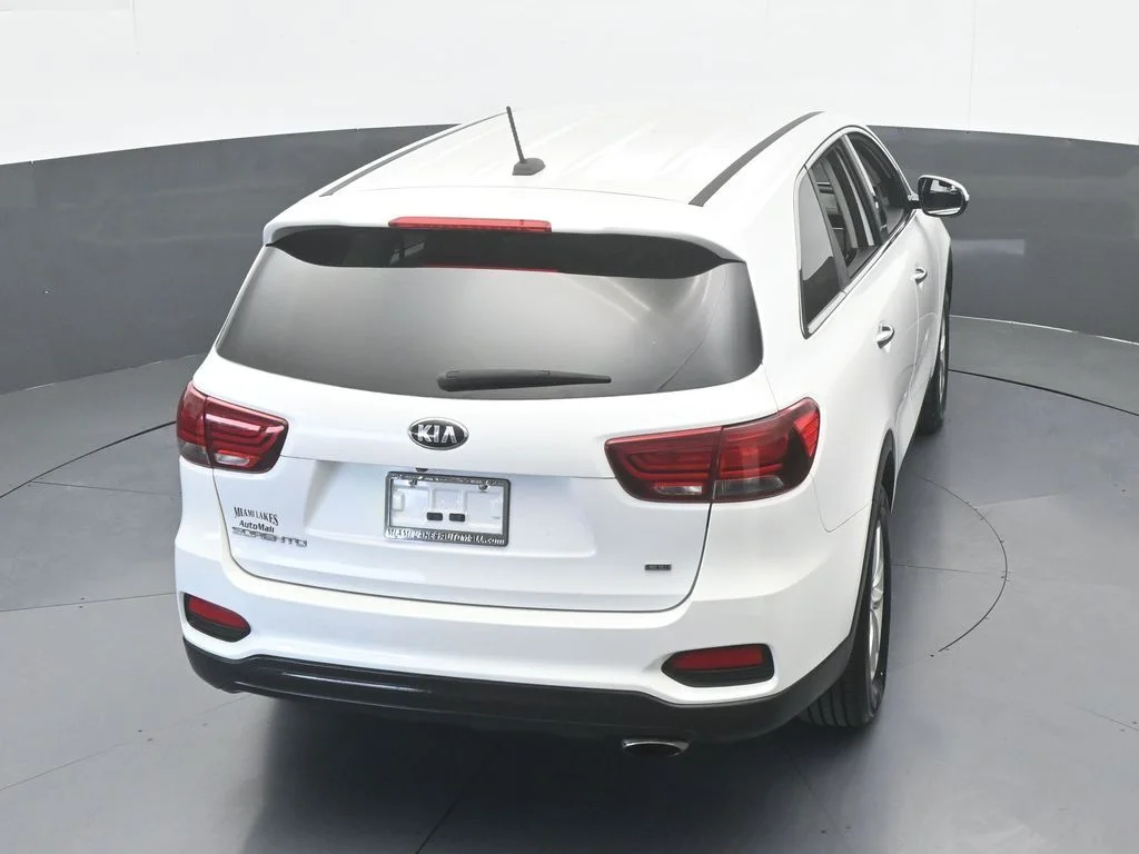 Used 2020 Snow White Pearl Kia LX image 43