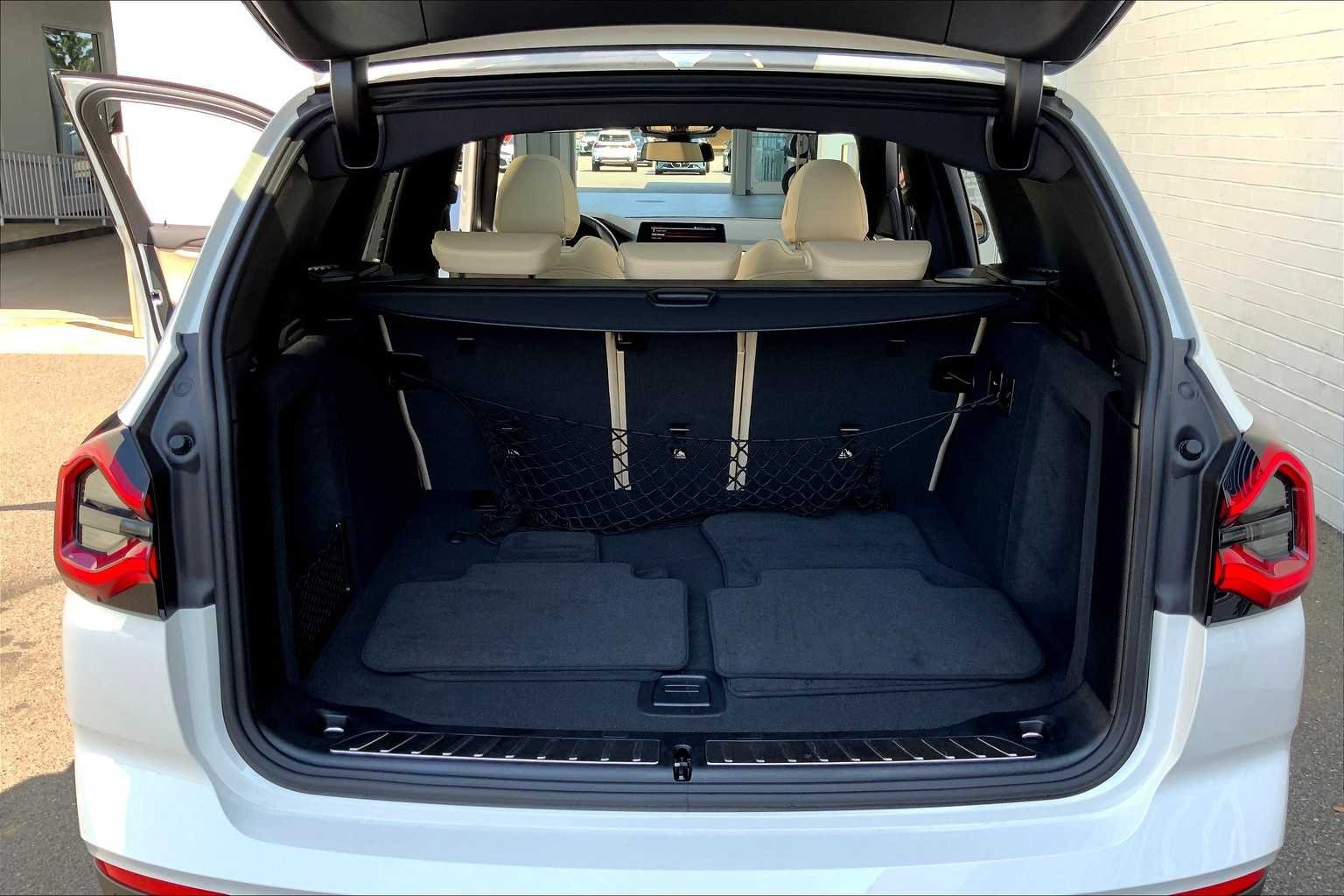 Certified Used 2023 Alpine White BMW xDrive30i image 32