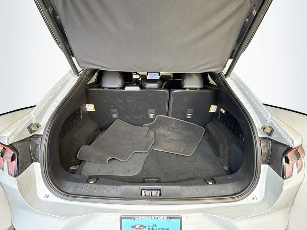 Used 2023 Space White Metallic Ford Premium image 28