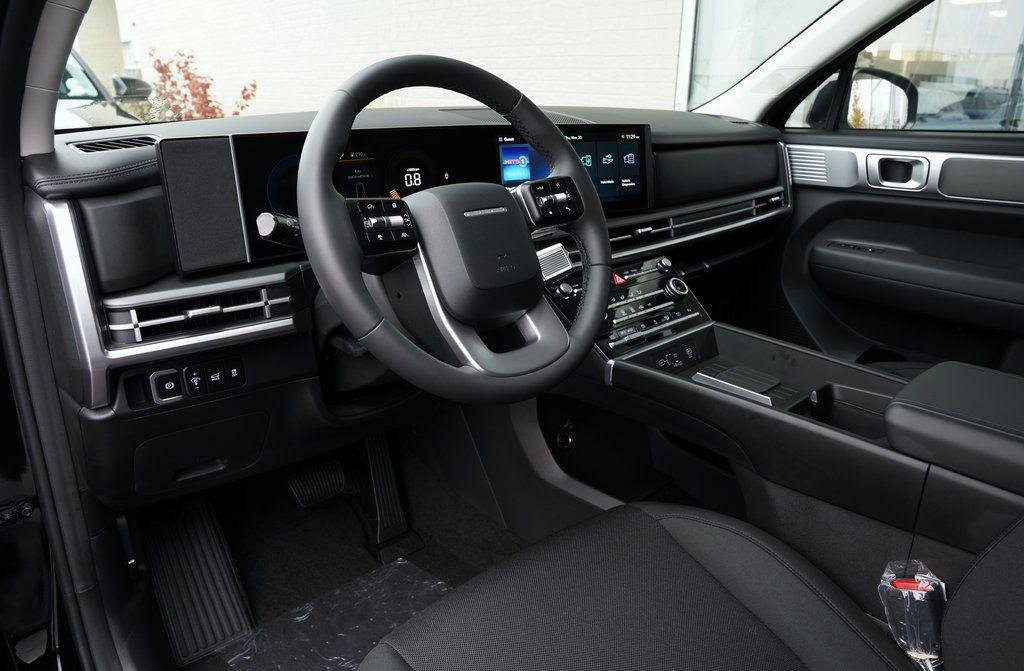 New 2026 Phantom Black Hyundai SE image 11