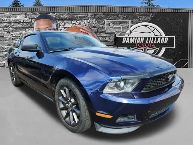 2012 Ford Mustang V6 Premium's photo