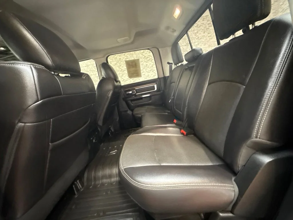 Used 2017 Brilliant Black Crystal Pearlcoat Ram Laramie image 13