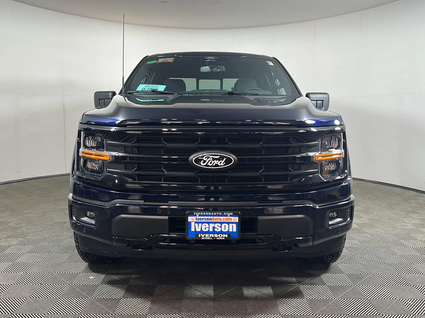 New 2026 Antimatter Blue Metallic Ford XLT image 2
