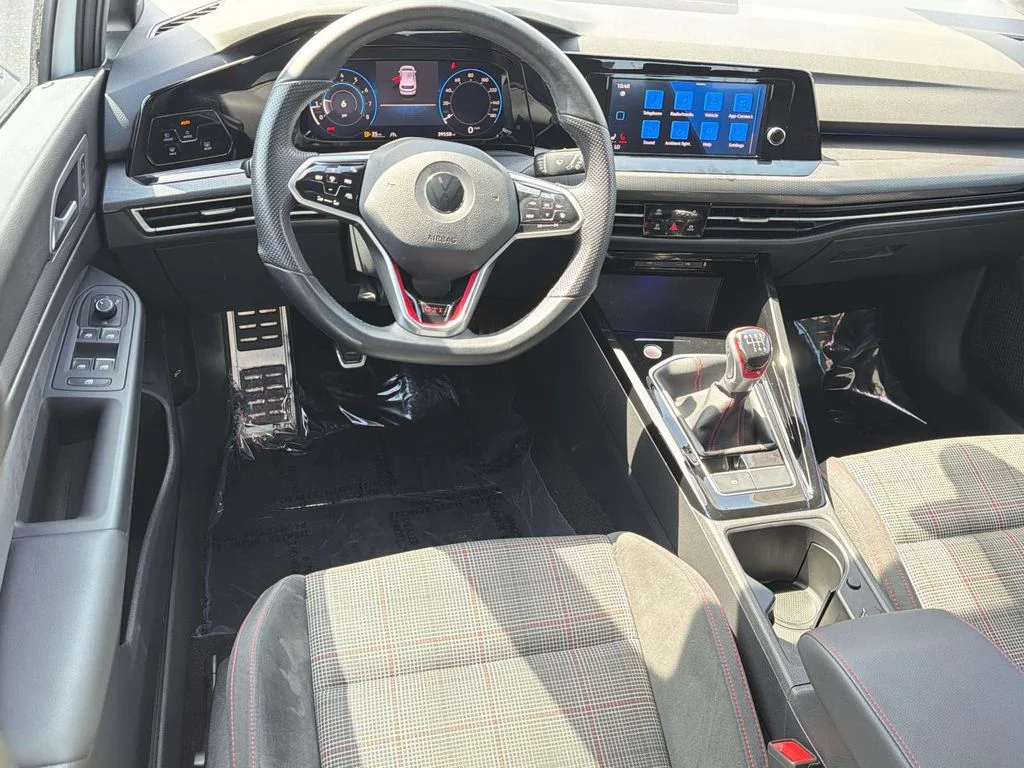 Used 2023 Opal White Pearl Volkswagen S image 10