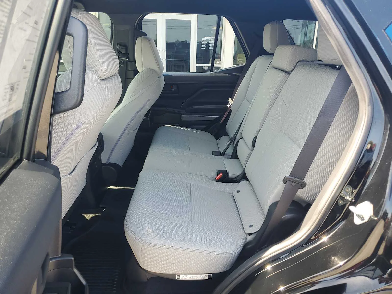 Used 2025  Toyota SR5 image 21