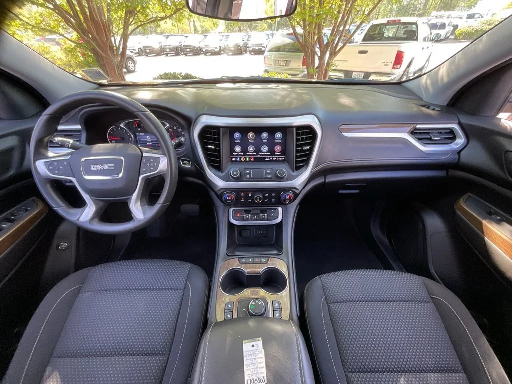 Used 2023 Red GMC SLE image 18
