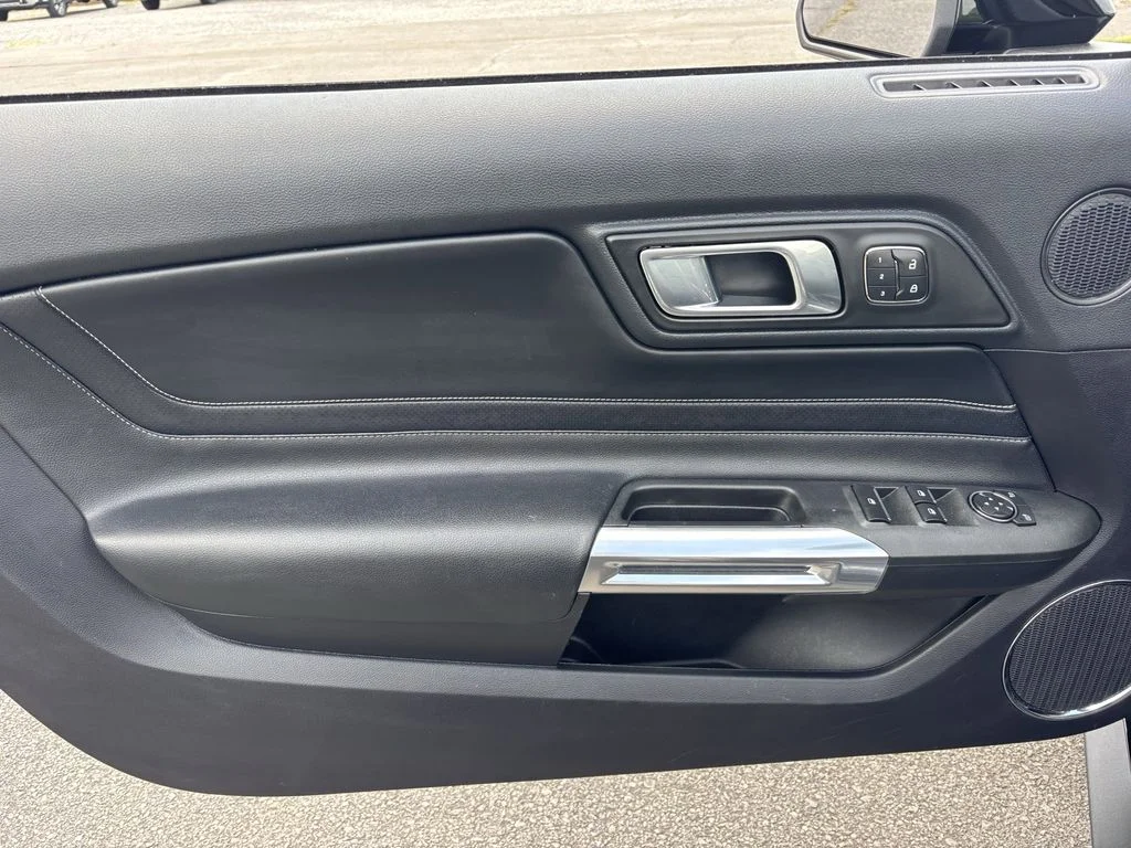 Used 2019 Black Ford GT Premium image 15