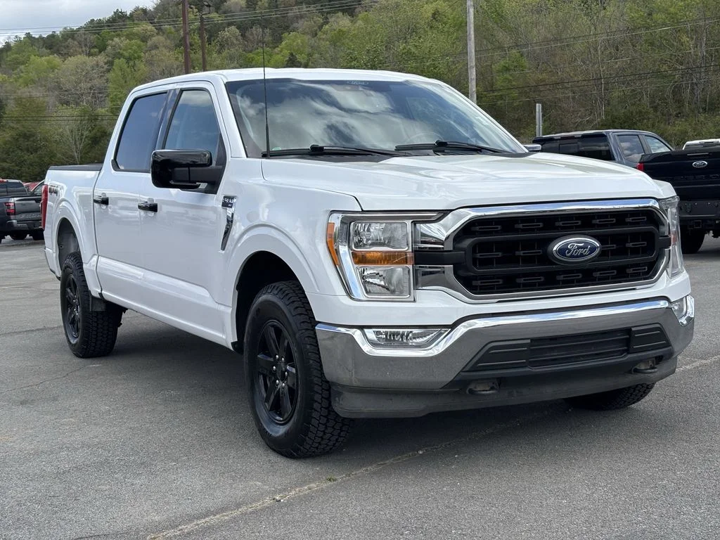 Used 2021 White Ford XLT image 4