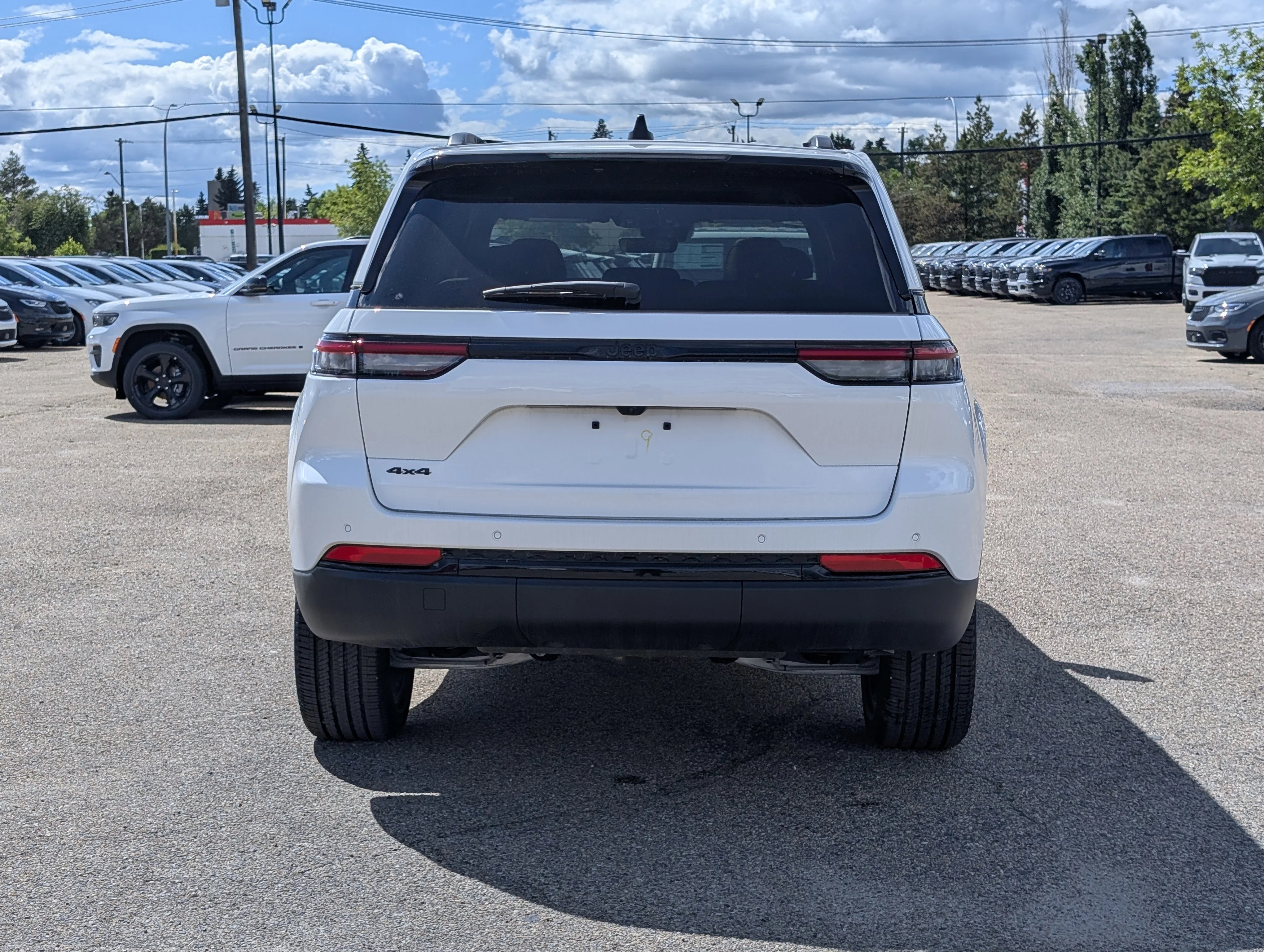 New 2025 Bright White Jeep Altitude image 5