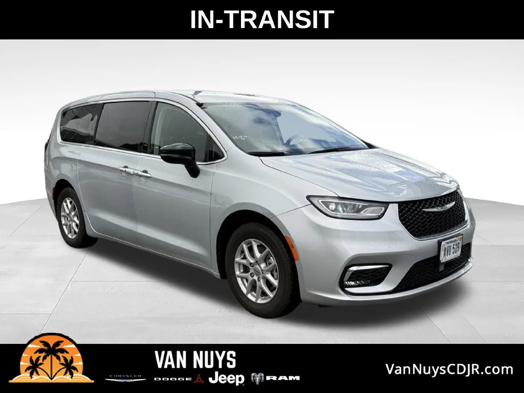 Used 2024 Silver Mist Clearcoat Chrysler Touring L image 1