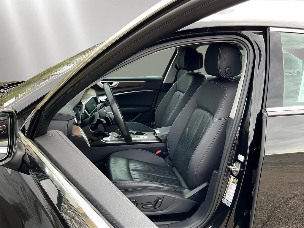 Used 2020 Brilliant Black Audi  image 21