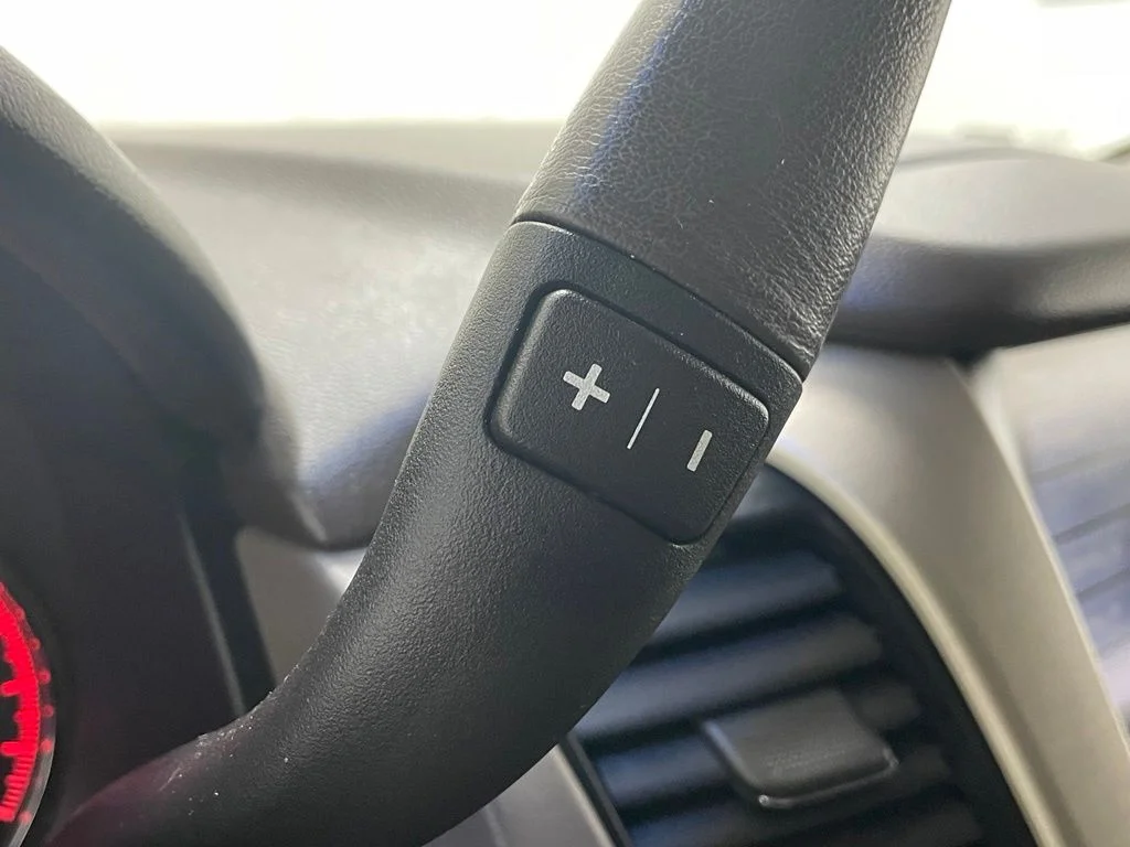 Used 2015 Gray GMC Denali image 36