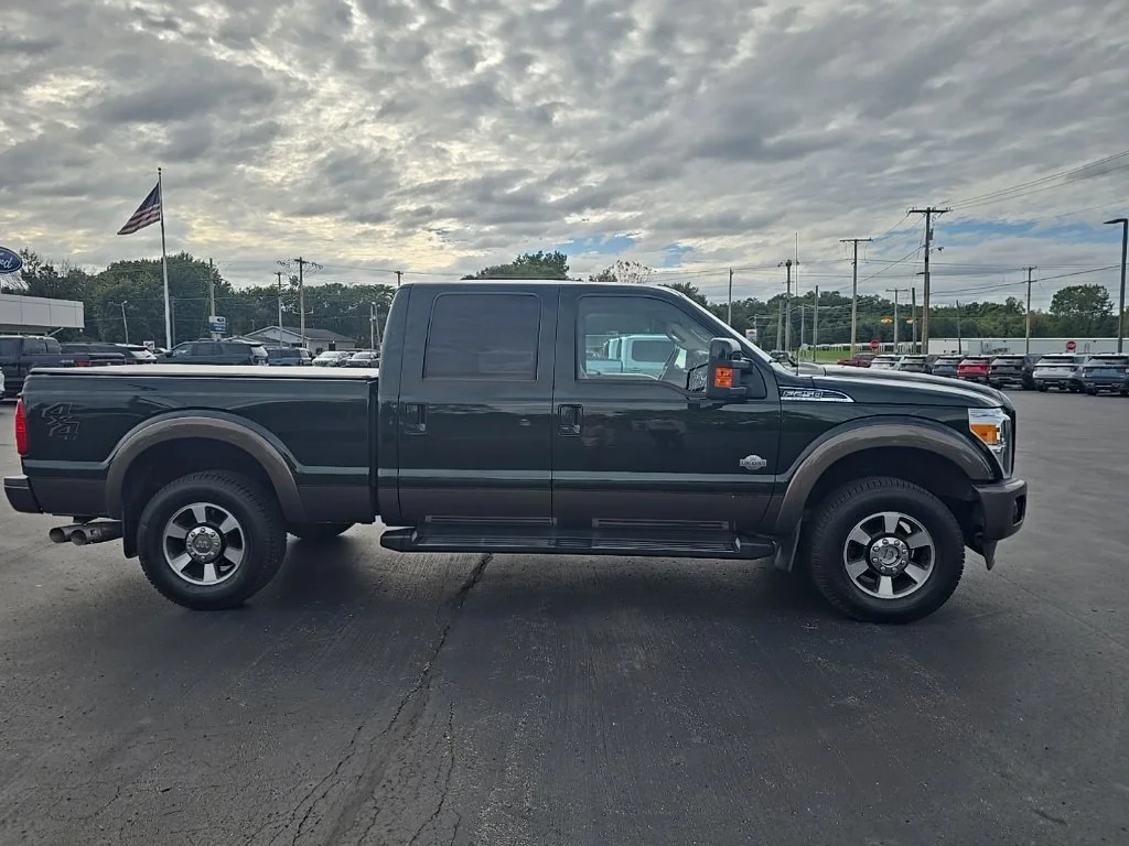 Used 2015 Green Ford King Ranch image 3