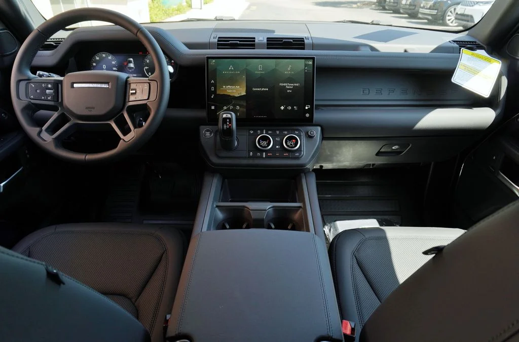 New 2026 Woolstone Green Land Rover S image 10